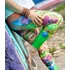 Kép 2/4 - Pszichedelikus Virágok Leggings közelnézetben, részletgazdag mintával.